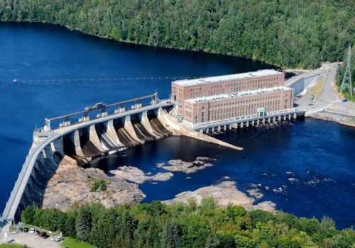 Nigeria : Muhammadu Buhari inaugure une centrale hydroélectrique de 40 MW